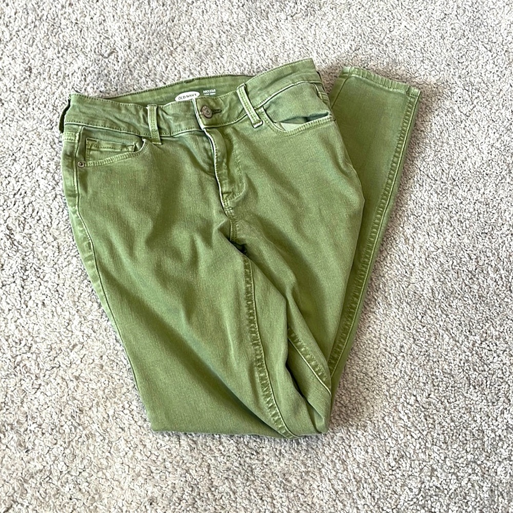 Size 0- never worn old navy skinny jeans